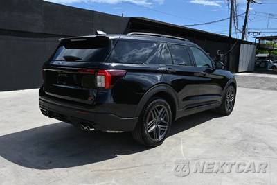 2026 Ford Explorer ST - zdjęcie 5 z 25 - miniatura