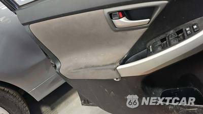 2014 Toyota Prius Two - zdjęcie 29 z 40 - miniatura