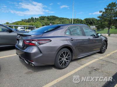 2024 Toyota Camry SE - zdjęcie 4 z 18 - miniatura