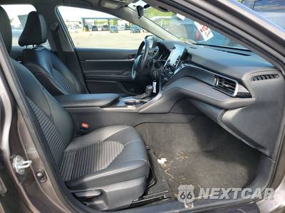 2024 Toyota Camry SE - zdjęcie 8 z 18 - miniatura