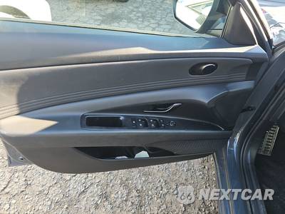 2026 Hyundai Elantra SEL Sport - zdjęcie 9 z 17 - miniatura