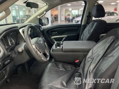2017 Nissan TITAN SV Crew Cab Short Bed - zdjęcie 10 z 18 - miniatura