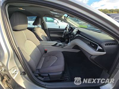 2023 Toyota Camry LE - zdjęcie 8 z 28 - miniatura