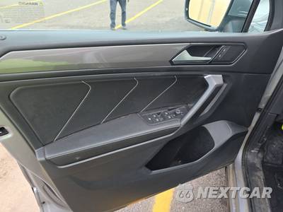 2022 Volkswagen Tiguan SE - zdjęcie 9 z 23 - miniatura