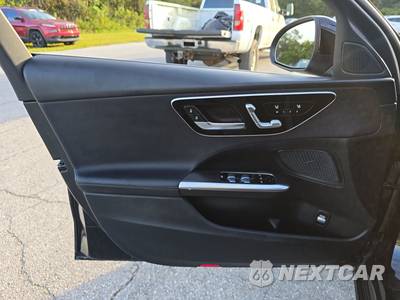 2022 Mercedes-Benz C 300 Sedan - zdjęcie 9 z 26 - miniatura