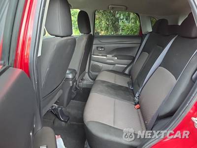 2019 Mitsubishi Outlander Sport ES - zdjęcie 10 z 19 - miniatura