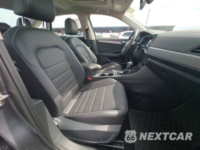 2021 Volkswagen Jetta SE - zdjęcie 8 z 23 - miniatura