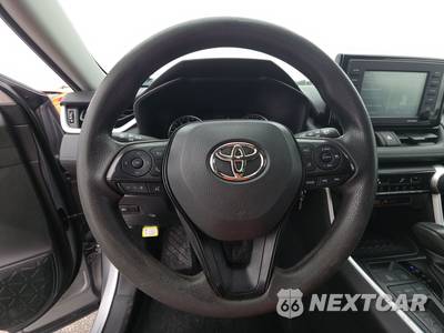 2022 Toyota RAV4 LE - zdjęcie 10 z 20 - miniatura