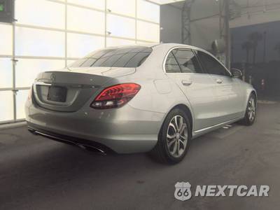 2016 Mercedes-Benz C 300 - zdjęcie 4 z 23 - miniatura
