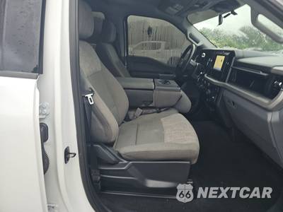 2025 Ford Super Duty F-250 XLT Crew Cab Medium Bed - zdjęcie 8 z 29 - miniatura