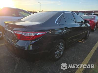 2015 Toyota Camry SE - zdjęcie 4 z 17 - miniatura