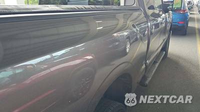 2018 Nissan TITAN XD SV Extended Cab Medium Bed - zdjęcie 24 z 26 - miniatura