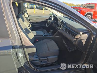 2026 Toyota Camry LE - zdjęcie 21 z 24 - miniatura