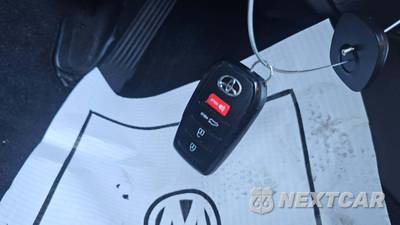 2026 Toyota Camry LE - zdjęcie 13 z 24 - miniatura