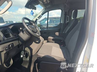 2026 Ford Transit Passenger Van XLT Low Roof 148.0" WB - zdjęcie 7 z 17 - miniatura