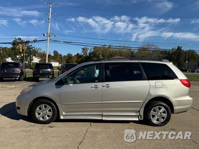 2010 Toyota Sienna LE Minivan 8-Passenger 119.3" WB - zdjęcie 6 z 32 - miniatura