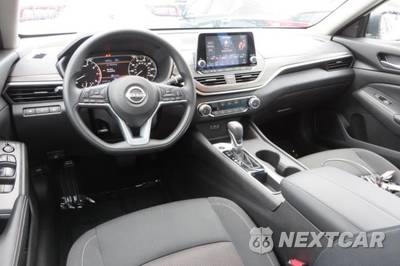 2025 Nissan Altima SV - zdjęcie 13 z 26 - miniatura