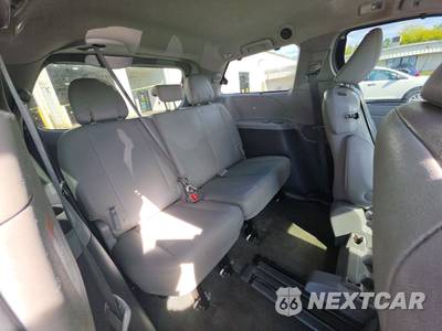 2016 Toyota Sienna XLE Premium 8-Passenger 119.3" WB - zdjęcie 14 z 54 - miniatura