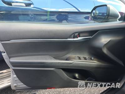 2021 Toyota Camry LE - zdjęcie 9 z 28 - miniatura