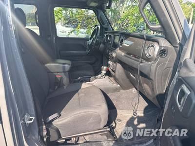 2020 Jeep Wrangler Unlimited Sahara - zdjęcie 20 z 25 - miniatura