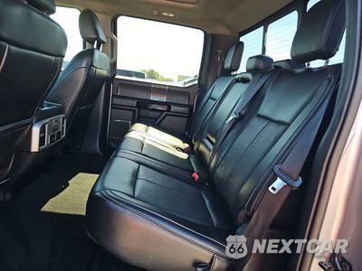 2021 Ford Super Duty F-250 Lariat Crew Cab Medium Bed - zdjęcie 13 z 35 - miniatura