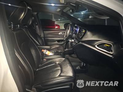 2025 Chrysler Pacifica Select 121.6" WB - zdjęcie 8 z 18 - miniatura