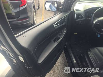 2022 Ford Edge Titanium - zdjęcie 9 z 31 - miniatura