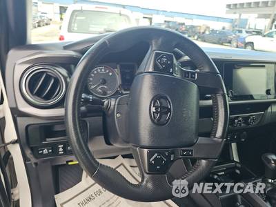 2019 Toyota Tacoma TRD Off-Road Crew Cab Medium Bed - zdjęcie 10 z 18 - miniatura