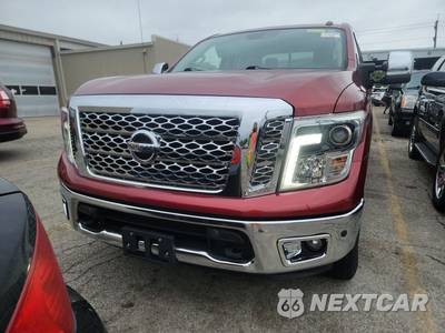 2019 Nissan TITAN SL Crew Cab Short Bed - zdjęcie 2 z 40 - miniatura