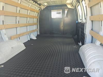 2025 GMC Savana 2500 Cargo Van 1WT 135.0" WB - zdjęcie 16 z 23 - miniatura