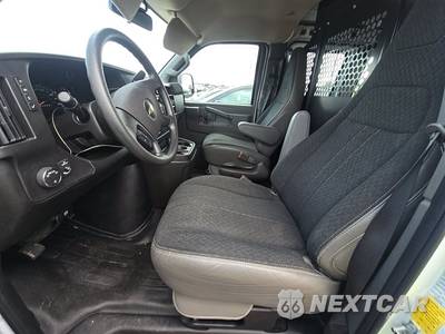 2025 Chevrolet Express 2500 Cargo Van 1WT 135.0" WB - zdjęcie 7 z 33 - miniatura