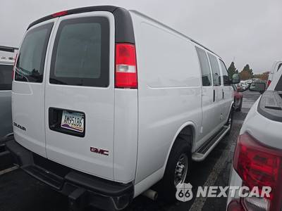 2025 GMC Savana 2500 Cargo Van 1WT 135.0" WB - zdjęcie 4 z 28 - miniatura