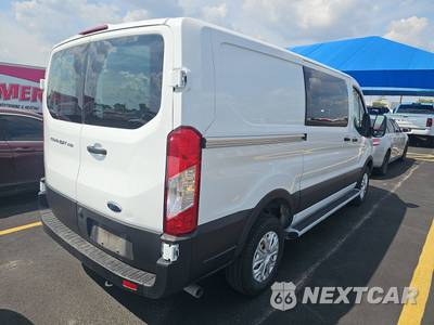 2025 Ford Transit 250 Cargo Van Low Roof 130.0" WB - zdjęcie 4 z 25 - miniatura