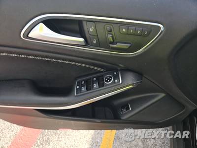 2016 Mercedes-Benz GLA 250 4MATIC - zdjęcie 9 z 18 - miniatura