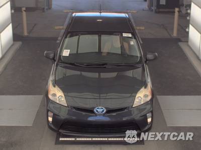 2013 Toyota Prius Three - zdjęcie 2 z 18 - miniatura