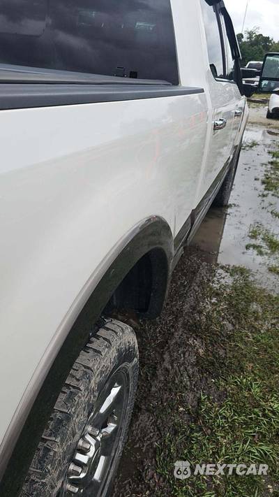 2019 Ford Super Duty F-250 King Ranch Crew Cab Medium Bed - zdjęcie 19 z 22 - miniatura