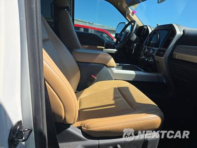 2022 Ford Super Duty F-350 Lariat Crew Cab Long Bed - zdjęcie 8 z 19 - miniatura