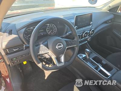 2025 Nissan Sentra SV - zdjęcie 17 z 33 - miniatura