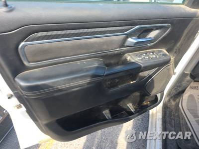 2025 Ram 1500 Big Horn Crew Cab Medium Bed - zdjęcie 9 z 29 - miniatura