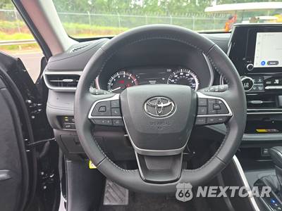 2026 Toyota Highlander XLE - zdjęcie 10 z 29 - miniatura