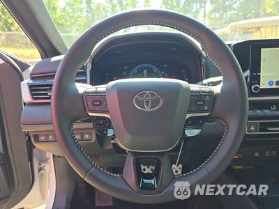 2026 Toyota Camry SE - zdjęcie 10 z 23 - miniatura