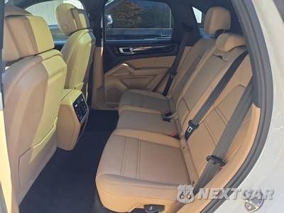2023 Porsche Cayenne - zdjęcie 16 z 27 - miniatura