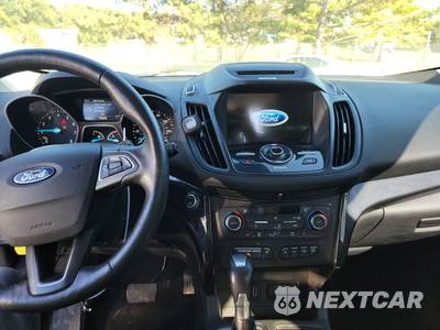 2017 Ford Escape Titanium - zdjęcie 11 z 37 - miniatura