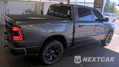 2021 Ram 1500 Limited Crew Cab Short Bed - zdjęcie 4 z 23 - miniatura