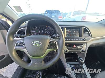 2018 Hyundai Elantra SEL Sedan - zdjęcie 11 z 31 - miniatura