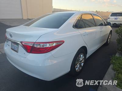 2016 Toyota Camry LE - zdjęcie 4 z 24 - miniatura