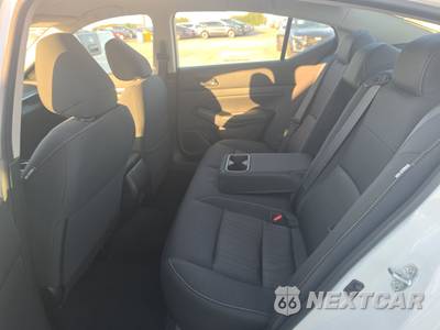 2023 Nissan Altima SV - zdjęcie 13 z 18 - miniatura