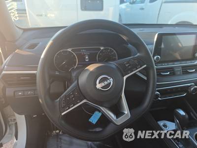 2023 Nissan Altima SV - zdjęcie 10 z 18 - miniatura