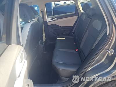 2025 Volkswagen Taos SE - zdjęcie 13 z 18 - miniatura