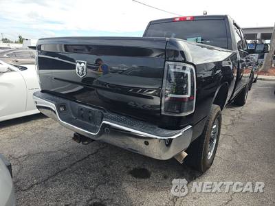 2018 Ram 2500 Tradesman Crew Cab Medium Bed - zdjęcie 4 z 17 - miniatura